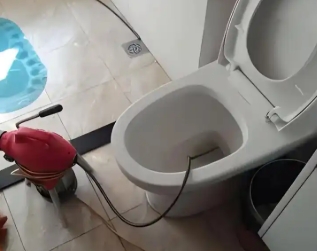 马桶疏通